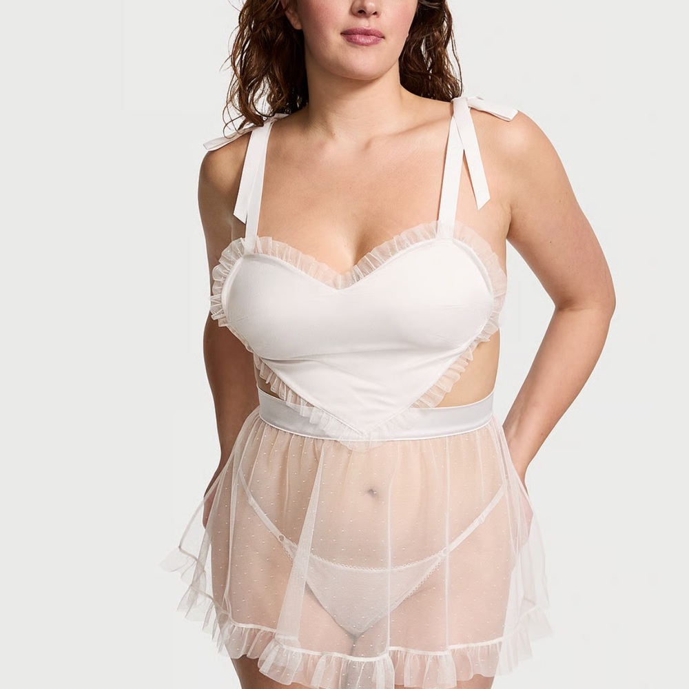 Tease Heart Dotted-Mesh Apron Set